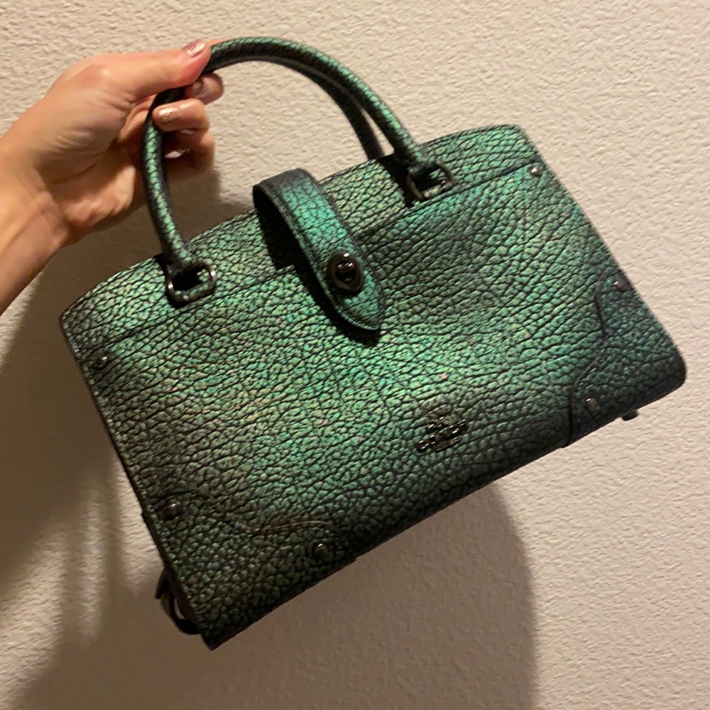 ✨New✨ COACH New York Hologram Iridescent Mercer 24 Satchel Crossbody Bag 👜